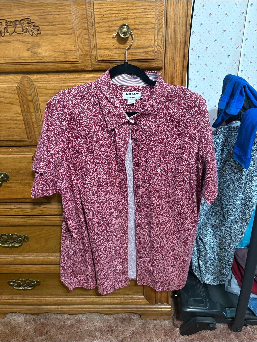 Ariat women’s Maroon Patterned Short-Sleeve Button-Down Shirt